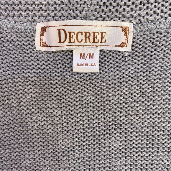 Decree Sleeveless Gray Sweater (M) - Picture 3 of 3